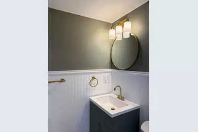 60 Ringgold St, Springfield, MA 01107 - Photo 17