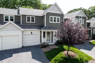 4 Lowell Dr, Hopkinton, MA 01748 - Photo 3