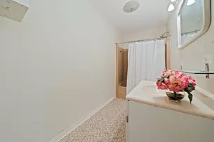 685 Oak St, Brockton, MA 02301 - Photo 17