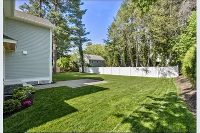 30 Asheville Rd, Newton, MA 02462 - Photo 17