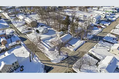 206 Burnham, Lowell, MA 01852 - Photo 3