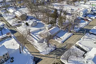 206 Burnham, Lowell, MA 01852 - Photo 3