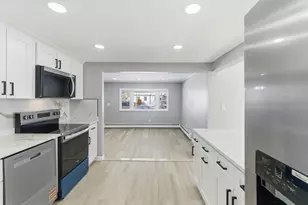 206 Burnham, Lowell, MA 01852 - Photo 7