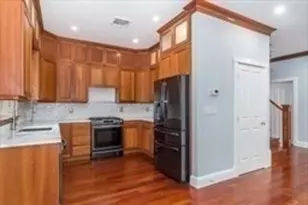 22 Sigourney St, Boston, MA 02130 - Photo 5