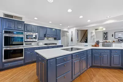 6 Paul Revere Rd, Worcester, MA 01609 - Photo 17