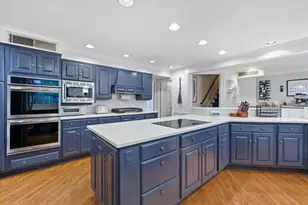 6 Paul Revere Rd, Worcester, MA 01609 - Photo 17