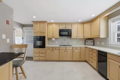 130 Braemoor Rd, Brockton, MA 02301 - Photo 17