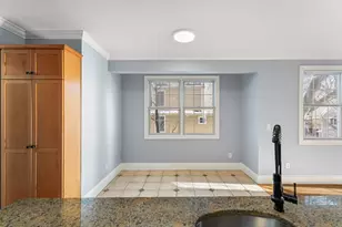 21 Harris St, Cambridge, MA 02140 - Photo 5