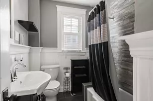 22 Leonard St, Woburn, MA 01801 - Photo 17