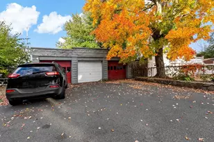 1062 Saratoga St, Boston, MA 02128 - Photo 5