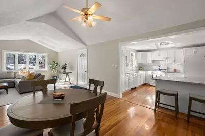 35 Lincoln Avenue, Lynnfield, MA 01940 - Photo 5