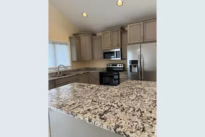 1015 Forbes St, New Bedford, MA 02745 - Photo 9