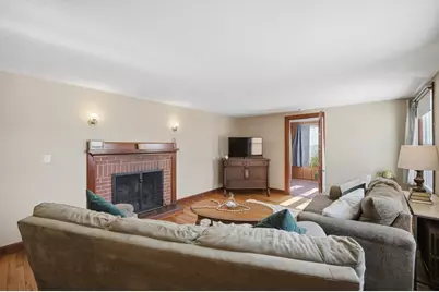 45 Canterbury St, Ludlow, MA 01056 - Photo 9