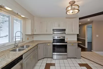 34 Harvey Ln, Westborough, MA 01581 - Photo 7