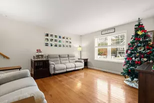 42 Christmas Tree Ln, Kingston, MA 02364 - Photo 9