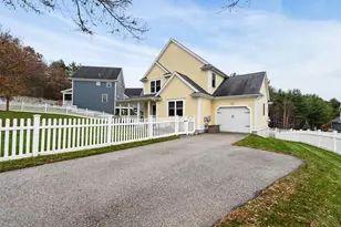 42 Christmas Tree Ln, Kingston, MA 02364 - Photo 3