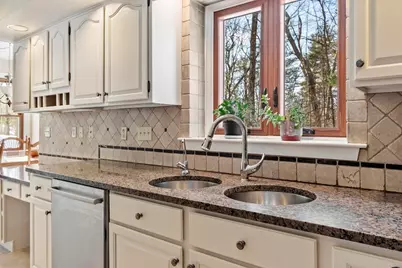 9 Blanchard Rd, Harvard, MA 01451 - Photo 9