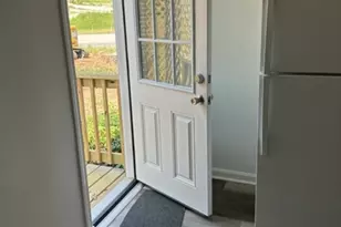 87 N High, Derry, NH 03038 - Photo 3