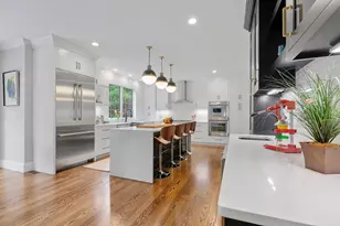 242 Valley Rd, Needham, MA 02492 - Photo 3