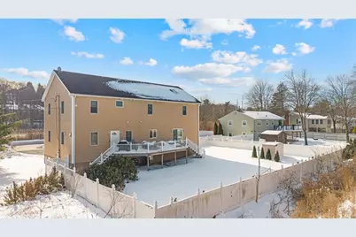 86 Lynn Fells Pkwy, Saugus, MA 01906 - Photo 3
