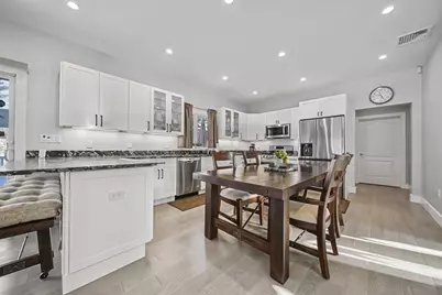 86 Lynn Fells Pkwy, Saugus, MA 01906 - Photo 11