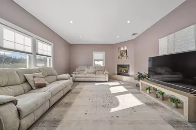 86 Lynn Fells Pkwy, Saugus, MA 01906 - Photo 5