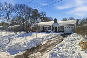 71 Clifford St, Yarmouth, MA 02664 - Photo 3