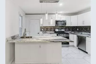 16 Floyd St #1, Woburn, MA 01801 - Photo 7