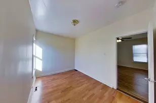 29 Glenwood Square, Brockton, CA 92301 - Photo 11