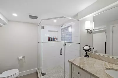 178 Commonwealth #7, Boston, MA 02116 - Photo 23