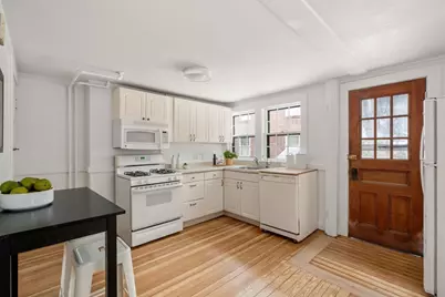 71 Highland Rd, Brookline, MA 02445 - Photo 9