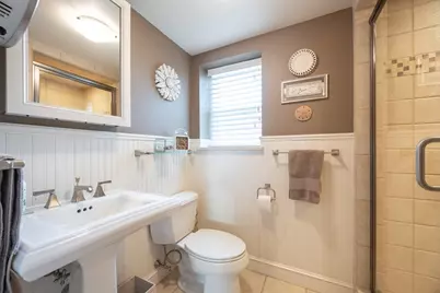 19 Lindauer St, Peabody, MA 01960 - Photo 17