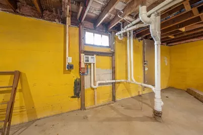 24 Oak St, Brockton, MA 02301 - Photo 15