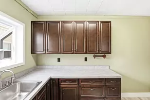 23 Lexington St, Fall River, MA 02723 - Photo 13