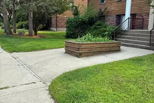 60 Chapin St, Holyoke, MA 01040 - Photo 19