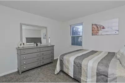 60 Chapin St #D, Holyoke, MA 01040 - Photo 9