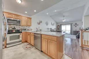 41 Oakhill, Chicopee, MA 01020 - Photo 7