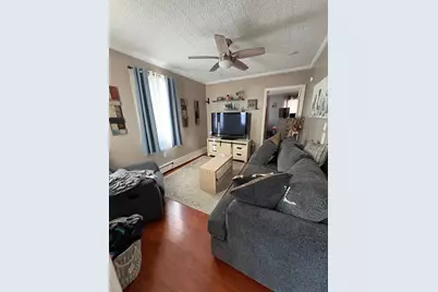 27 Woodland Ct, Lawrence, MA 01841 - Photo 3