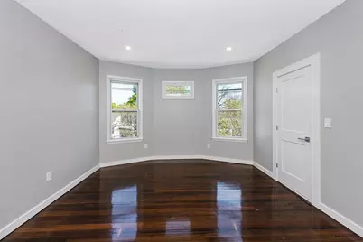 19 Chase St #B, Boston, MA 02125 - Photo 9