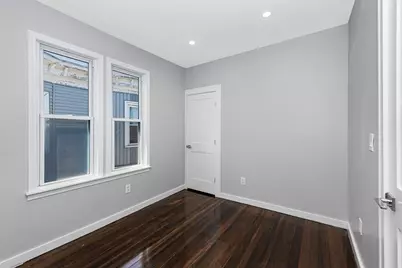 19 Chase St #2, Boston, MA 02125 - Photo 15