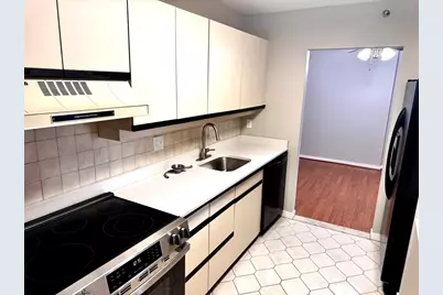 1 Seal Harbor Rd #215, Winthrop, MA 02152 - Photo 5