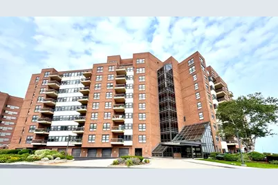 1 Seal Harbor Rd #215, Winthrop, MA 02152 - Photo 1