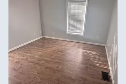 81-83 Canada St, Lowell, MA 01852 - Photo 5