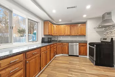 24 Algonquin Rd, Chelmsford, MA 01824 - Photo 3