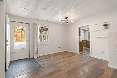 24 Algonquin Rd, Chelmsford, MA 01824 - Photo 5