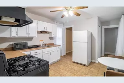 88 Glen St #1, Somerville, MA 02145 - Photo 5