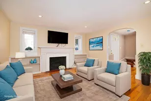 865 E Squantum St, Quincy, MA 02171 - Photo 13