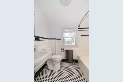 865 E Squantum St, Quincy, MA 02171 - Photo 23