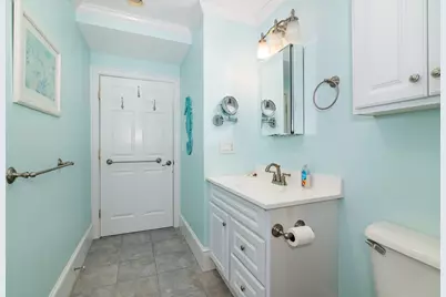 865 E Squantum St, Quincy, MA 02171 - Photo 13