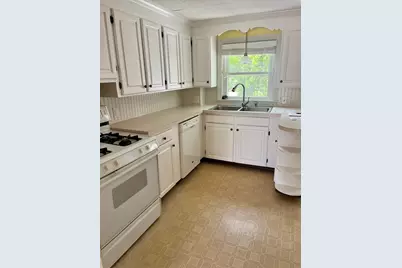 865 E Squantum St, Quincy, MA 02171 - Photo 15